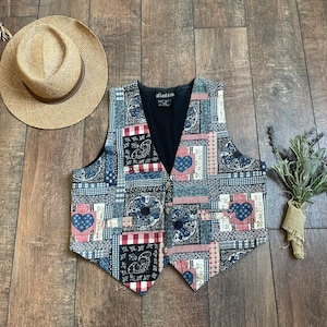 Vintage 90s Quilted Floral Patchwork Vest, 90s Floral Vest, Vintage patchwork Vest,  90s Mom Vest, Vintage Floral Vest, 90s Hippie Vest