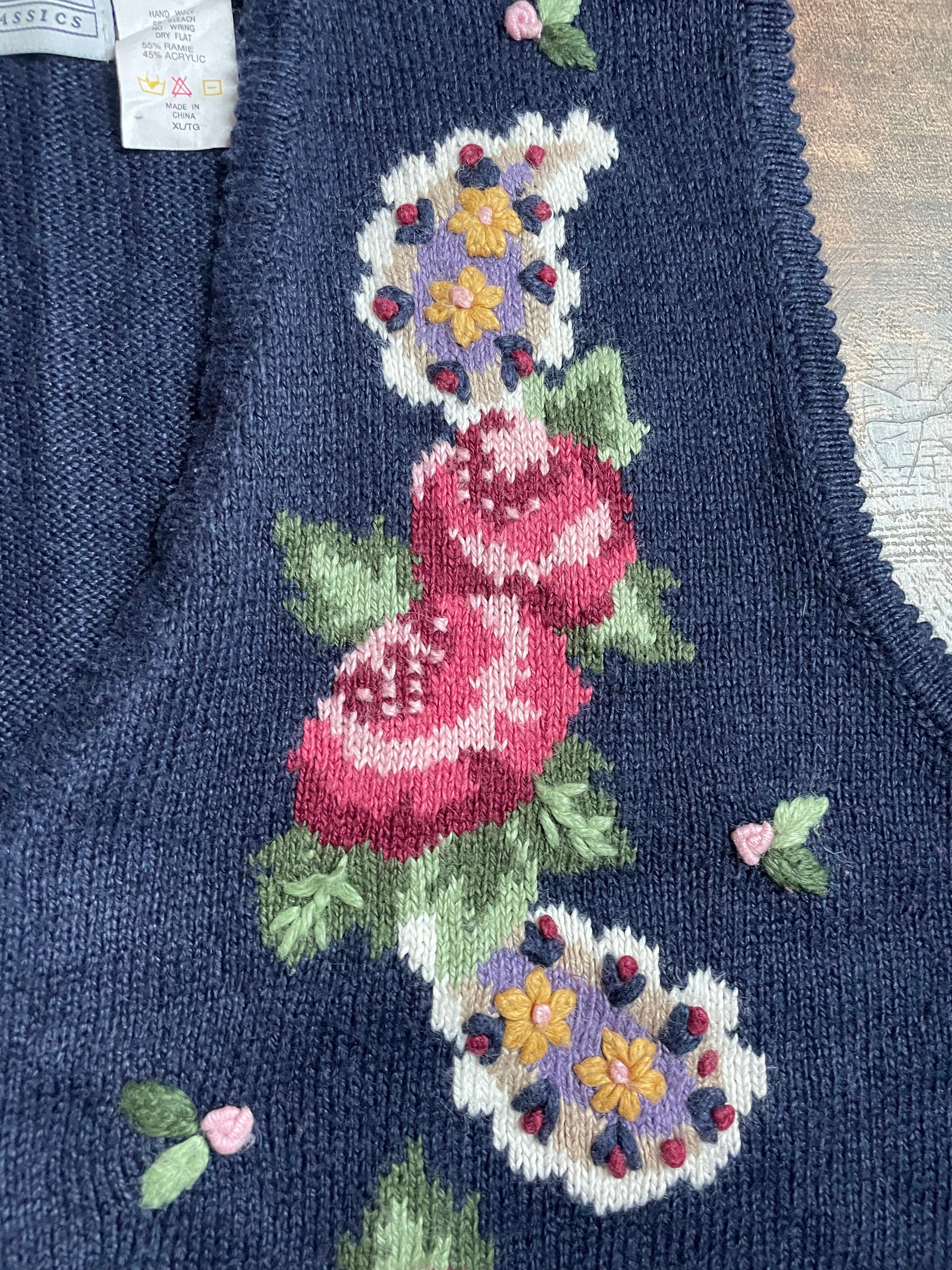 Vintage Button up Sweater Vest, Vintage Embroidered Sweater