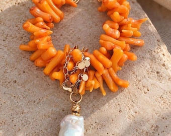 Bracelet en corail orange avec breloque en perle baroque, bijou imposant