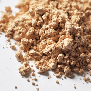 BISQUE LIGHT/MEDIUM Premium minerale foundation: grote pot