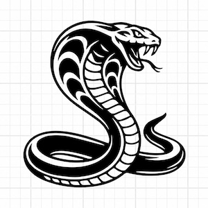 Peut inclure: Une illustration graphique en noir et blanc d'un cobra en position défensive avec sa coiffe déployée, la gueule ouverte montrant des crocs et une langue fourchue sortie. Le design présente des lignes audacieuses sur un fond quadrillé.