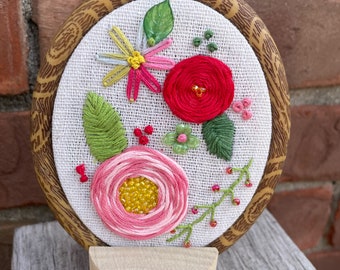 Tiny Round Wooden Embroidery Hoop Stand, Hoop Prop