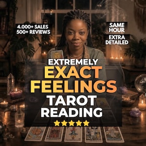 Puede incluir: Un anuncio de servicio de lectura de tarot con el texto 4.000+ SALES 500+ REVIEWS, SAME HOUR EXTRA DETAILED, EXTREMELY EXACT FEELINGS TAROT READING y cinco estrellas amarillas. La imagen muestra a una persona sosteniendo una carta.