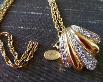 Joan River Rhinestone Pendant Necklace.Gold ton Crystal Pendant Necklace.Gold ton Chain Necklace.Joan River Cryctal  Pendant Necklace.