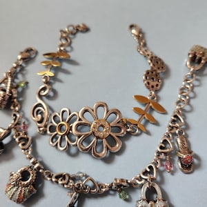 Vintage Brighton Bags Charm Bracelet. Vintage Brighton Floral Bracelet.  Brighton  Link Chain Bracelet.Brighton Silver Floral Bracelet.