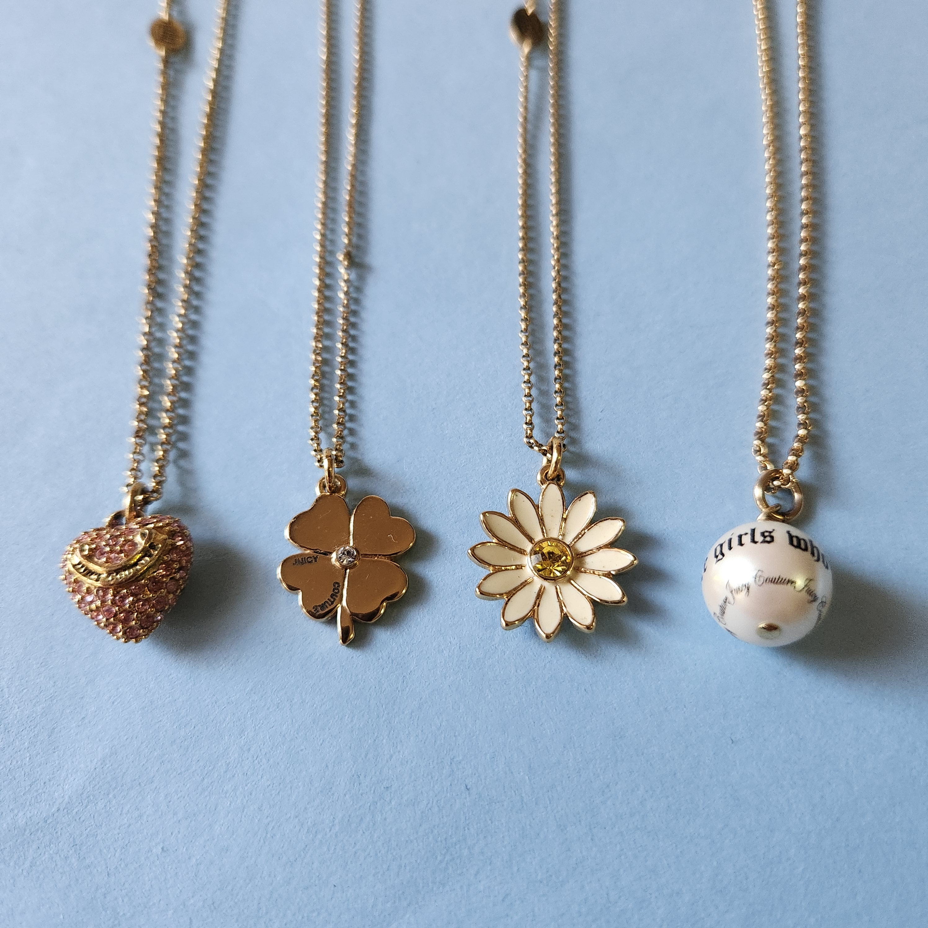 ジューシークチュール♡ハートラインストーンロゴネックレス il_fullxfull.5553456697_mxn1.jpg