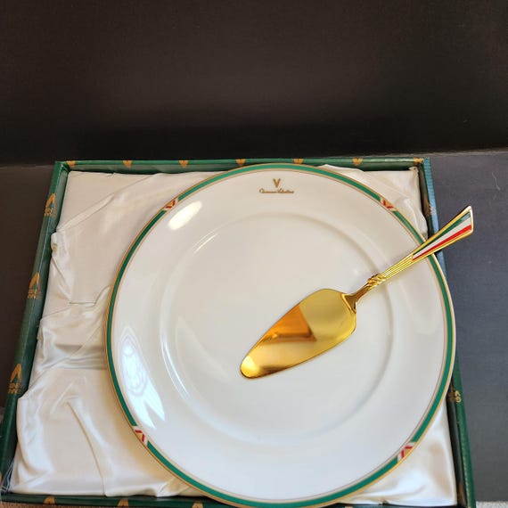 Vintage Giovanni Valentino Cake Server. Vintage Italy 24K Gold