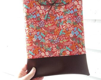 SALE! Save 10% (Originally 28.00 - 32.00) Meadow in Red - Book Sleeve - Rifle Paper Co. - Faux Leather