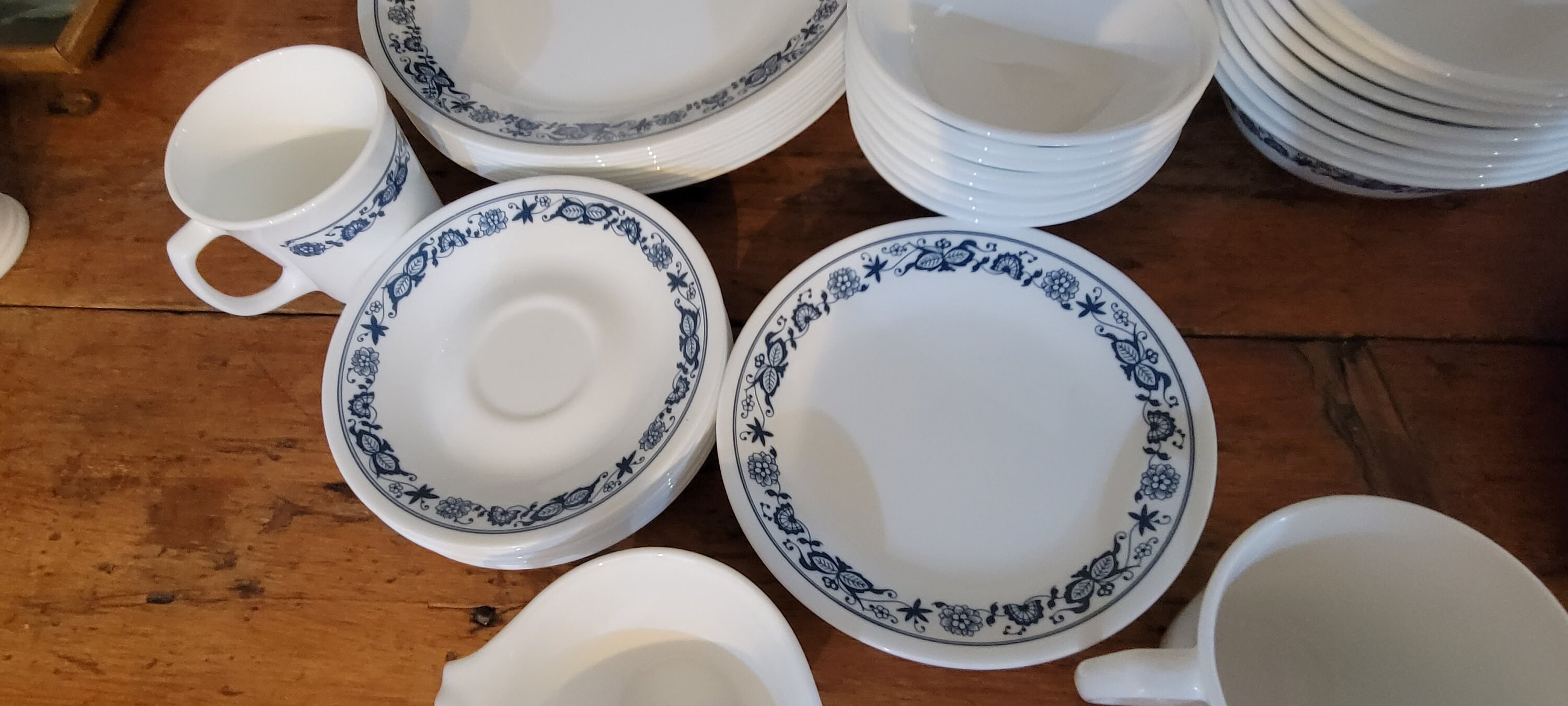 Vintage Corelle Old Town Blue, Blue Onion Dinnerware Pattern - Plates ...