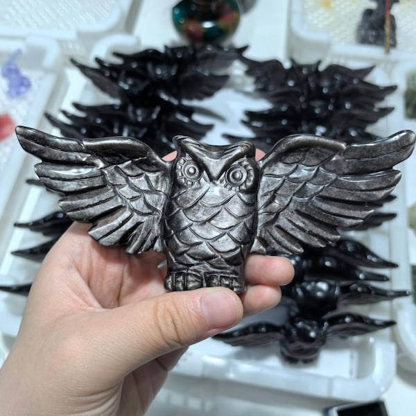 Búho tallado en obsidiana plateada natural, escultura de cristal tallada a mano, decoración para el hogar y la oficina.