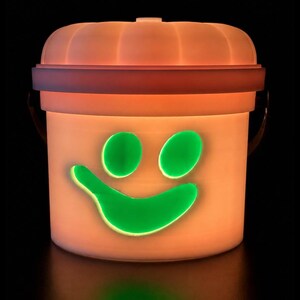 Smiley Specter | Ghost Halloween Light Up Bucket | Spooky Halloween Decor image 2