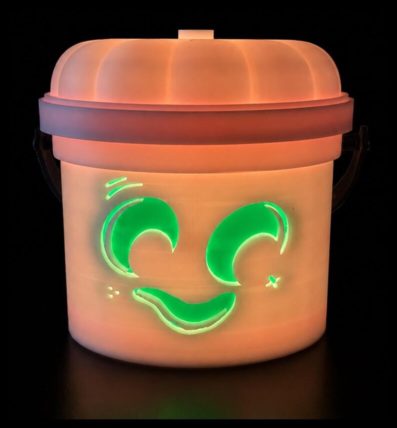 Crescent Spirit | Ghost Halloween Light Up Bucket | Spooky Halloween Decor image 2