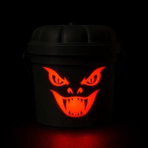 Emerald Coil | Anaconda Halloween Light Up Bucket | Scary Halloween Decor image 2