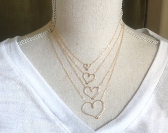 X-small - Halsband med öppet hjärta i guld - Halsband med delikat hjärta i 14k guldfyllning - Halsband med rent hjärta - Alla hjärtans dag-present