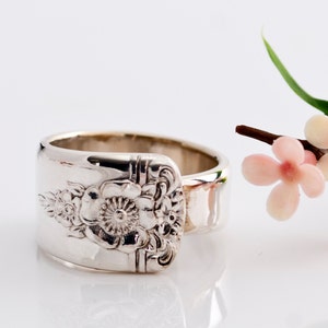 Spoon Ring, Spring Charm Silverware Spoon Ring, Silverware Jewelry, Vintage Spoon Ring, Spoon Jewelry, Silverware Spoon Ring  (mcf 80)