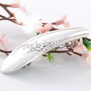 Hair Barrette, Queen Bess II Silverware Hair Barrette, Vintage 1946 Oneida Floral Spoon Jewelry, French Clip Spoon Hair Barrette  (mcf H19)