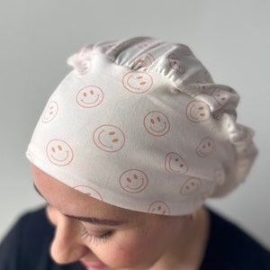 Hello Headband Scrub Hat - Off White Smiley - Women’s Soft Scrub Cap