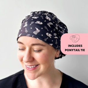 DuoStyle Peeling-Mütze - Wild Wild West - Weiche Damen Scrub Cap im Pferdeschwanz-Stil