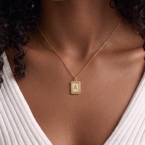 Pozłacany, spersonalizowany naszyjnik z prostokątną inicjałową zawieszką, naszyjnik z niestandardową literą, biżuteria na co dzień, prezent świąteczny dla niej, prezent urodzinowy