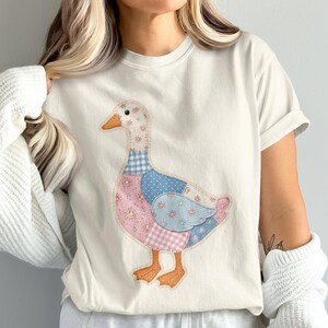 Comfort Colors Patchwork Goose T-shirt, quiltad t-shirt med konstgjorda bondgårdsdjur