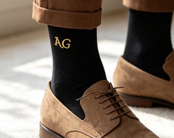 Embroidered Groomsmen Socks, Personalized Monogram Dress Socks, Gift for Groomsmen, Wedding Morning Outfit