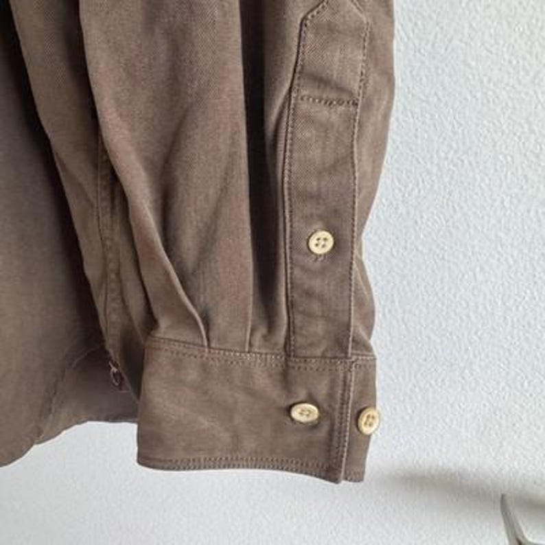 Camisa Tommy Bahama de manga larga con botones, 100% seda, color marrón, talla XLT para hombre. imagen 8