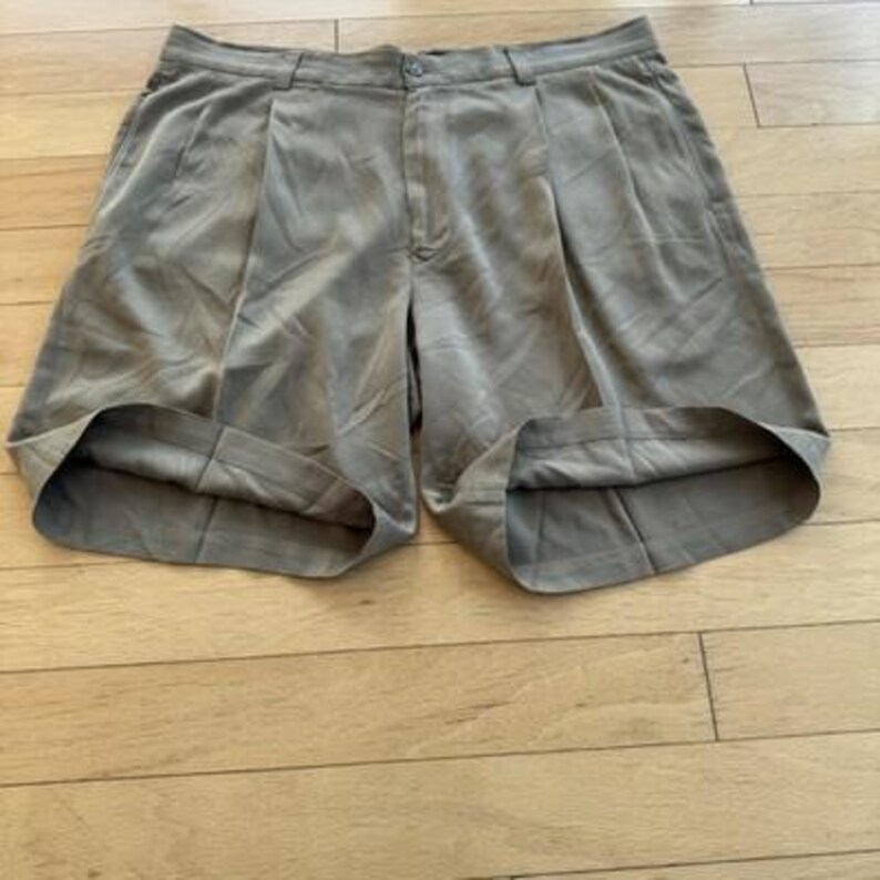 Tommy Bahama Shorts Pleated Chino Beige 100% Silk Casual 10 Inseam Mens 36 image 7