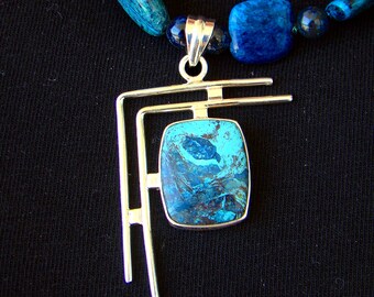 Moderne Shattuckite, Chrysocolla  and Azurite Necklace