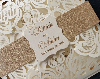 Convite de casamento em renda com glitter rosa e dourado