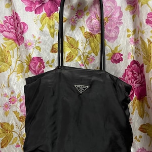 Authentique Prada