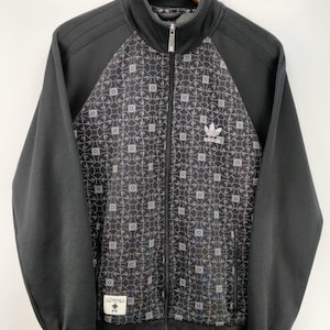 Adidas Originals Träningsjacka 2009 Y2K Jacka Skull Skull Svart Storlek M Sällsynt