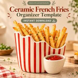Puede incluir: Un soporte de cerámica para patatas fritas con rayas rojas verticales sobre fondo crema y un compartimento lateral adjunto que contiene kétchup rojo. El texto dice DIGITAZDESIGN Ceramic French Fries Organizer Template INSTANT DOWNLOAD.