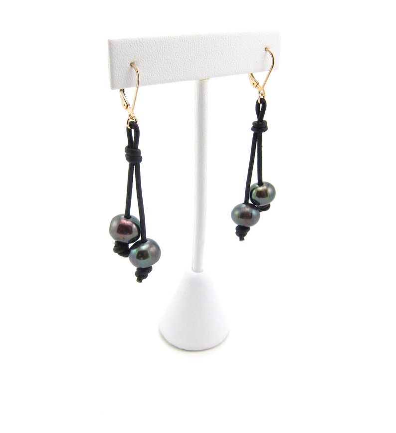 Tahitian grey pearl Leather Gold Earrings image 2