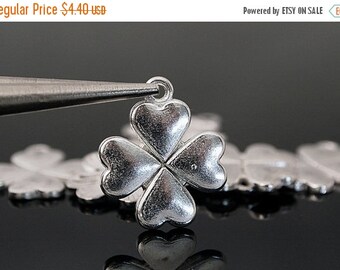 ON SALE 10 Pieces Silver Tone Clover Earring Pendant - Silver Tone Earring Drop Components - Pendant Earring Findings - Silver Tone Earring