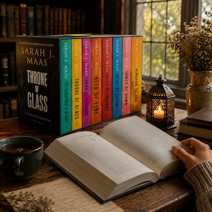 Throne of Glass Complete Paperback Box Set – Sarah J. Maas Fantasy Series Collection