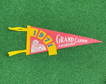Vintage 1971 Grand Canyon Arizona Felt Pennant Dated Souvenir Retro