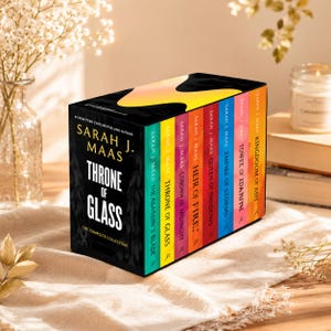 Throne of Glass Complete Paperback Box Set – Sarah J. Maas Fantasy Series Collection