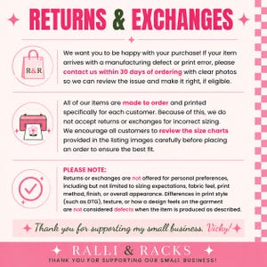 Peut inclure: Un graphique informatif rose et blanc intitul&eacute; RETURNS & EXCHANGES. Il pr&eacute;sente trois ic&ocirc;nes circulaires repr&eacute;sentant un sac de shopping, une imprimante et une coche. Le texte d&eacute;crit les politiques concernant les d&eacute;fauts, les commandes et les tailles.