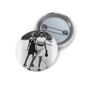 Vintage Roller Skate Girls Pin Button | Button