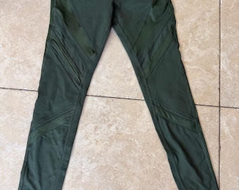 Damskie legginsy do jogi ALO w kolorze oliwkowo-zielonym z wysokim stanem NWOT