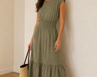 Nation Los Angeles (Nation LTD)Robe longue olive sans manches à taille smockée et taille smockée - Femme