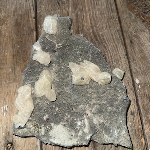 Racimo de barita miel • 1,13 kg de cristal en bruto • Piedra de conexión a tierra, exhibición de minerales