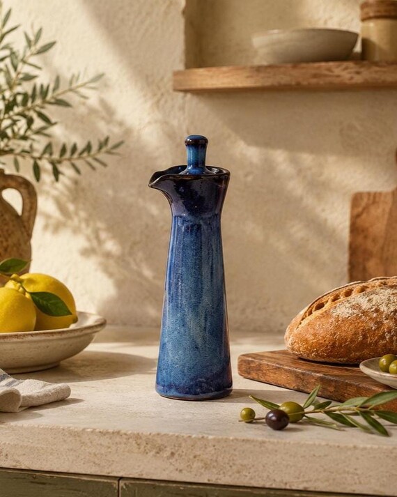 Handgefertigte Keramik Olivenöl Spender | Mediterrane Ölmenage | Rustikales Küchen Dekor | Keramik Essig Flasche