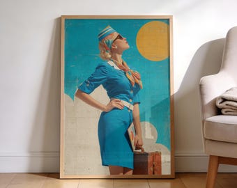 Può includere: Una stampa artistica incorniciata che presenta un'illustrazione stilizzata di un assistente di volo in uniforme blu, con cappello abbinato e sciarpa fantasia. La figura tiene in mano una valigia marrone su uno sfondo blu brillante con un grande sole giallo.
