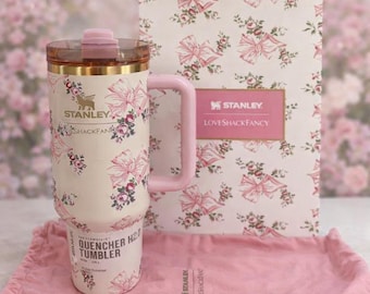 Stanley x LoveShackFancy 40oz Quencher Tumbler Rosa Beaux Pink FlowState Stainless Steel Cup New