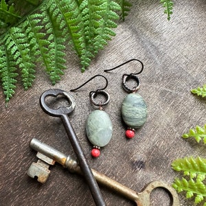 Green stone earrings // Seaweed jasper jewelry // Rustic bead earrings // Unique geometric earrings // E-018