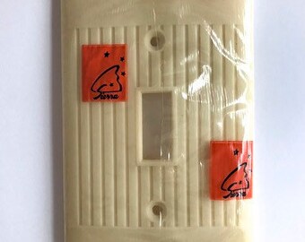 Antique Vintage Toggle Switch Duplex Cover Plate Brown Bakelite