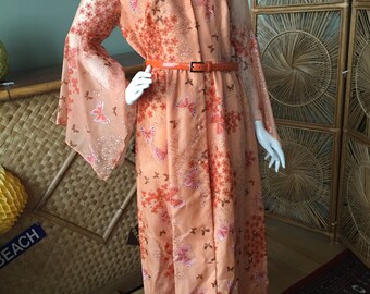 A most beautiful and collectible 1970's Alfred Shaheen butterfly maxi dress. Alfred Shaheen California Hawaii