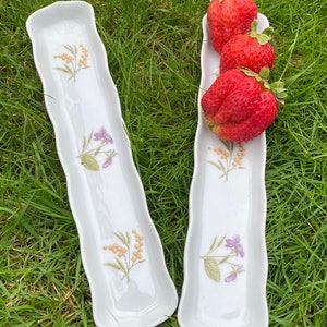 Two beautiful & dainty collectible small porcelain Limoges olive dishes/trays 1950s - Rochard Limoges, France
