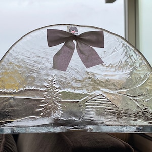 From the Romantica series - Muurla tea light candle holder - Kauko Makinen 1990s.  Icy winter scene. Beautiful Finland glass piece.